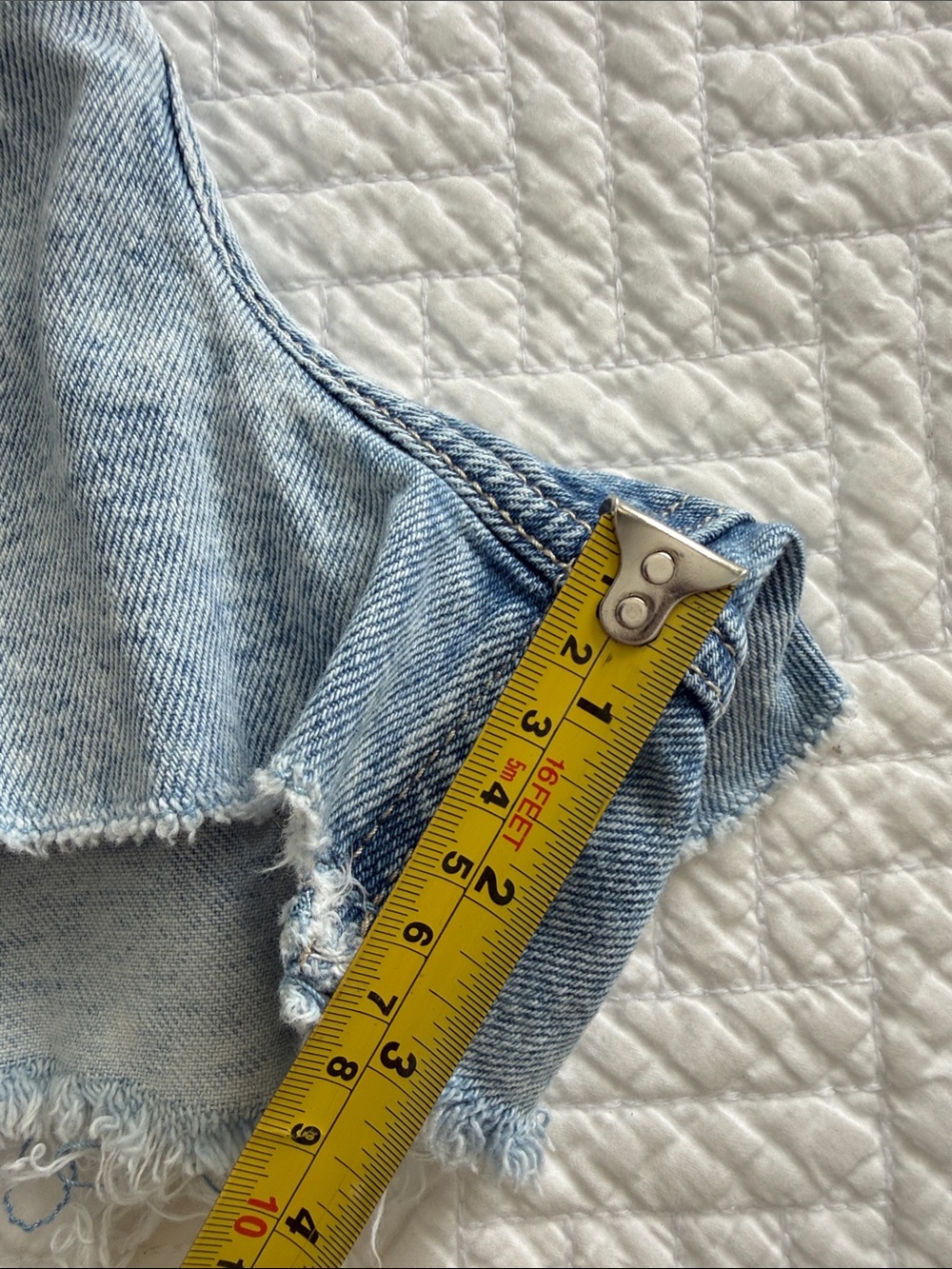 Hollister Faded Light Blue Distressed High Waist Denim Shorts Size W26 / 3 Beach - Picture 11 of 16